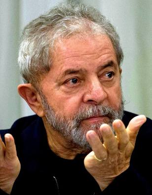 Br&eacute;sil : Lula pr&ecirc;t &agrave; voler au secours de Dilma Rousseff