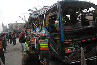Pakistan : au moins 16 morts dans l'explosion d'un bus