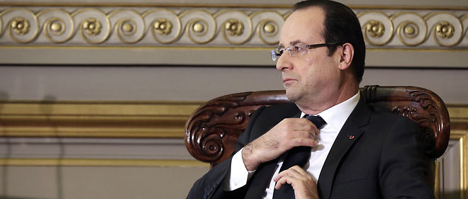 Revision constitutionnelle : la presse flingue Francois Hollande. 