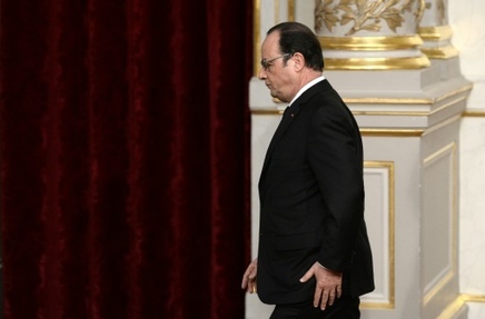 Le president Francois Hollande apres son discours sur la revision constitutionnelle a l'Elysee a Paris, le 30 mars 2016