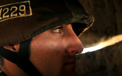Un soldat arménien de la région séparatiste de Nagorny Karabakh, à la frontière avec l'Azerbaïdjan, le 26 octobre 2012 © KAREN MINASYAN AFP/Archives