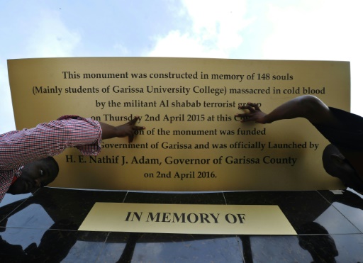 Le mémorial dédié aux victimes du massacre de 148 personnes à l'université de Garissa au Kenya, le 2 avril 2016 © TONY KARUMBA AFP