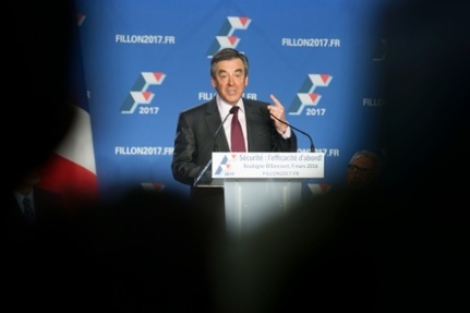L'ex-Premier ministre Francois Fillon (Les Republicains), le 9 mars 2016 a Boulogne-Billancourt, pres de Paris