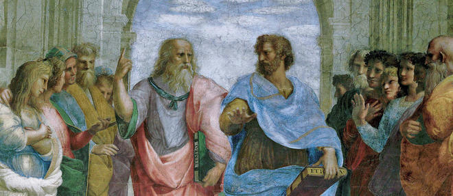 "L'Ecole d'Athenes" : Platon, a gauche, tenant le "Timee", et Aristote avec l'"Ethique". Detail de la fresque du peintre italien Raphael (1483-1520), exposee dans la Chambre de la Signature des musees du Vatican.