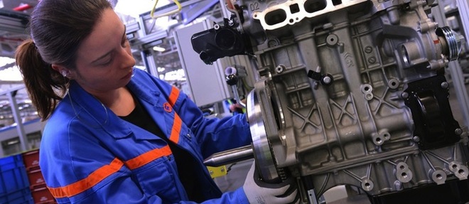Une employee de Peugeot qui va lancer le chantier de son usine d'Oran des l'ete prochain.