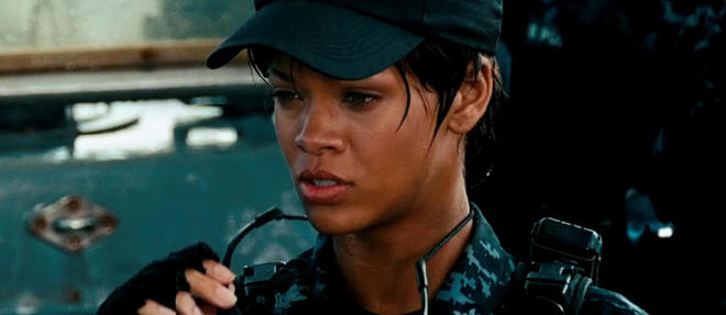 Rihanna dans son premier film d'action "Battleship". Elle tiendra un petit role dans "Valerian et Laureline" de Luc Besson.
