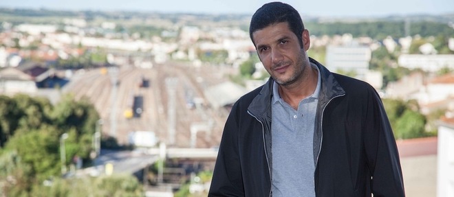 Le cineaste franco-marocain Nabil Ayouch pose a Angouleme lors du Festival du film francophone en aout 2015.