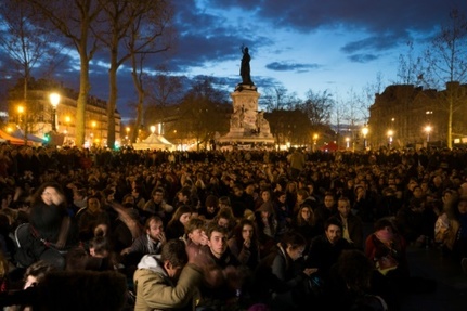 Rassemblement pour la "Nuit Debout", place de la Republique a Paris, le 10 avril 2016