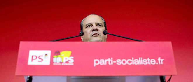 Jean-Christophe Cambadelis n'a pas apprecie que l'on crie "Les socialistes, dehors" au congres de la CGT.