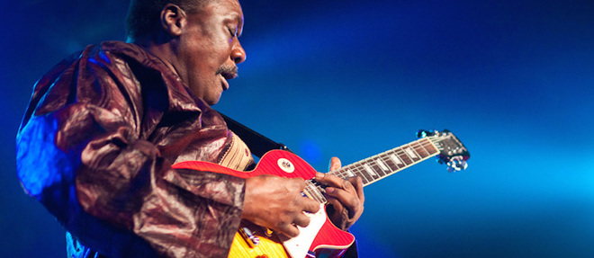 Djelimady Tounkara presente son nouvel opus : << Djely blues >>, un album entierement instrumental. 