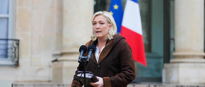 La presidente du Front national Marine Le Pen lors d'un discours sur le peron de l'Elysee en janvier 2015 (illustration).