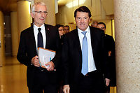 Le president de la region Paca, Christian Estrosi (a droite), a recu Guillaume Pepy, president de la SNCF, en janvier dernier. Ils ont signe un protocole d'accord sur les TER a Marseille. (C)SPEICH Frederic