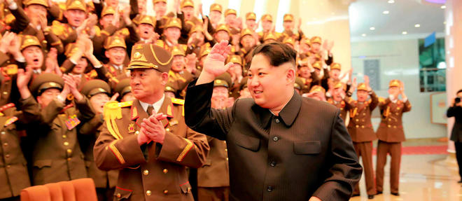 Apres cinq ans de purges dans le parti et l'armee, les manifestations grandioses vont saluer le jeune Kim, leader inconteste de la Coree du Nord.