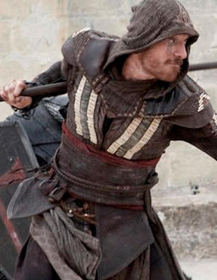 Assassin's Creed : Michael Fassbender sort les muscles