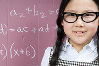 Portrait d'une jeune prodige en mathématiques. ©Howard Pyle / Image Source