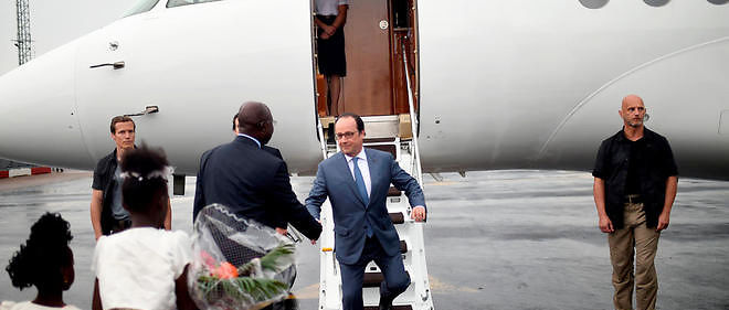 Francois Hollande en visite en Afrique.