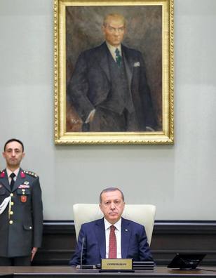 Erdogan, l'homme qui voulait &ecirc;tre le nouveau p&egrave;re des Turcs