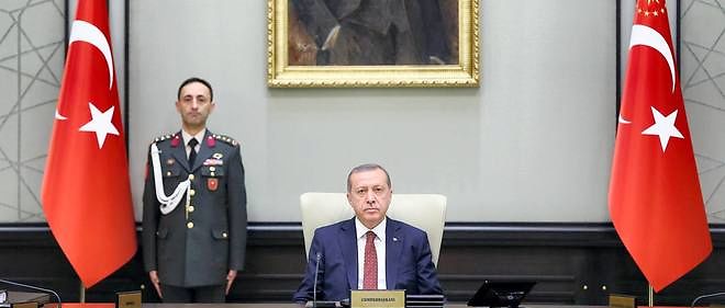 Erdogan en 2015  dans le palais presidentiel qu'il s'est fait construire. 