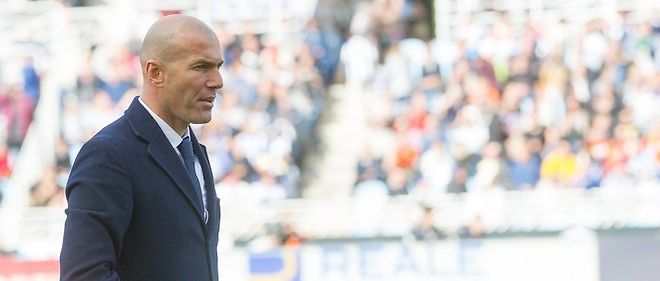 Zinedine Zidane devient la 7e personnalite a avoir remporte la Ligue des champions en tant que joueur et entraineur, comme notamment Pep Guardiola, Franck Rijkaard, Carlo Ancelotti ou Johan Cruyff.