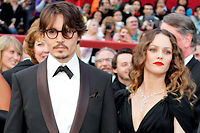 Vanessa Paradis d&eacute;fend son ex-compagnon Johnny Depp avec leur fille