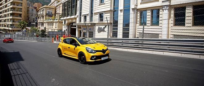 voiture télécommandée renault sport