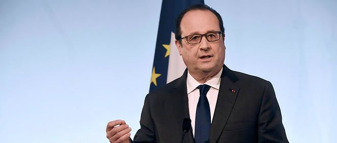 Face a la grogne sociale, Francois Hollande multiplie les gestes aussi couteux que desordonnes.
