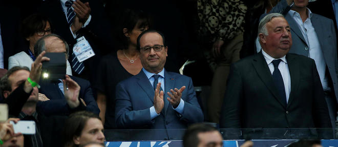 Francois Hollande le 21 mai 2016 lors de la finale de la Coupe de France entre le PSG et l'OM. 