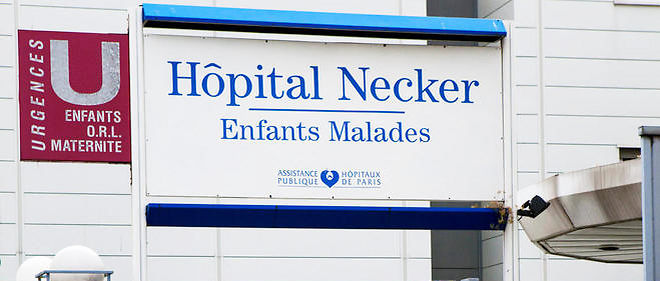 L'enfant des policiers tues lundi soir a Magnanville (Yvelines) est hospitalise a l'hopital Necker, qu'il doit quitter dans la journee de mercredi.
