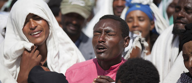 17 decembre 2015 : des Oromos pleurent la disparition de Dinka Chala abattu par les forces ethiopiennes un jour plus tot dans le village de Yubdo, a environ 100 kilometres d'Addis-Abeba.  