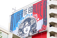 À Paris, Shepard Fairey fait le mur en bleu, blanc, rouge