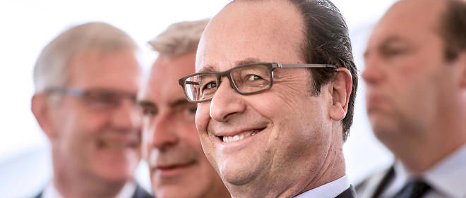 Francois Hollande croit savoir qu'il y aura 1,7 % de croissance en 2016 et non 1,6 % comme prevu par les experts.