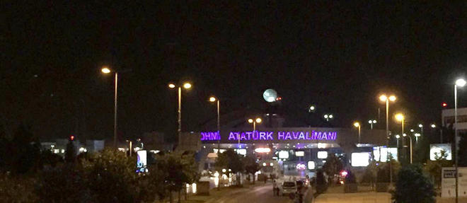 L'aeroport d'Ataturk a ete la cible d'une triple attaque terroriste.
