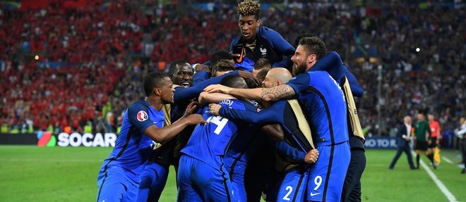 L'equipe de France apres la victoire.