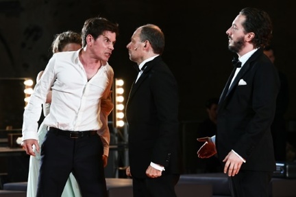 Loic Corbery, Denis Podalides et Guillaume Gallienne lors d'une repetition de la piece "Les damnes" le 4 juillet 2016 a Avignon