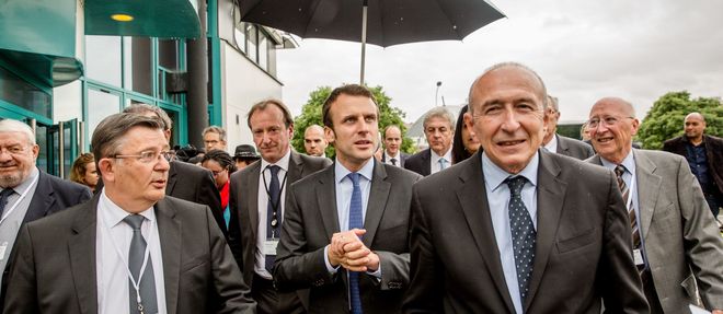 Gerard Collomb accueille Emmanuel Macron a Lyon le 2 juin 2016.