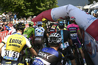 Tour de France : un spectateur a provoqu&eacute; la chute de l'arche