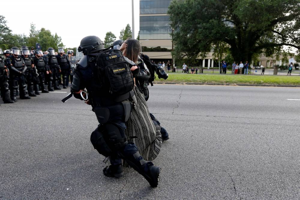 USA-POLICE/IESHIAEVANS-PHOTOGRAPHER © © Jonathan Bachman / Reuters 