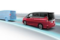 Le système ProPILOT permet au monospace Nissan Serena de se débrouiller seul sur autoroute... japonaise !