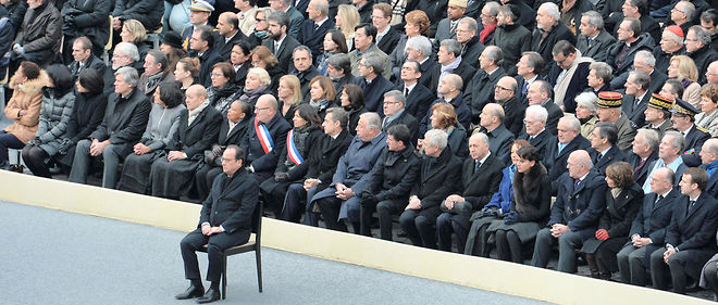 Le 27 novembre 2015, ceremonie d'hommage aux 130 victimes des attaques du 13 novembre a Paris et a Saint-Denis.