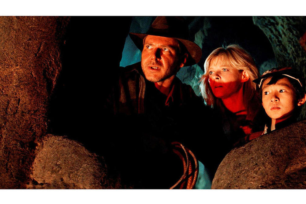 Demi-Lune sauve la peau d'Indiana Jones dans Le Temple maudit (1984)