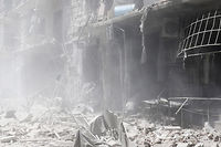 Syrie : des bombardements a&eacute;riens touchent des h&ocirc;pitaux d'Alep