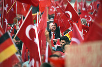 Allemagne : des partisans d'Erdogan manifestent &agrave; Cologne