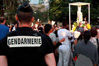&Agrave; Lourdes, les catholiques prient pour la France sous haute s&eacute;curit&eacute;