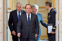 Jean-Marc Ayrault doit-il se laisser humilier par Fran&ccedil;ois Hollande ?