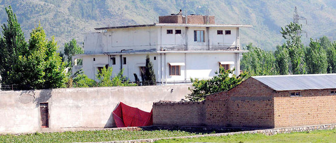 Abbottabad au Pakistan, le 2 mai 2011. Selon Jacques Baud, la demeure n'etait pas une cache pour le cerveau des attentats du 11 Septembre, mais une prison. 