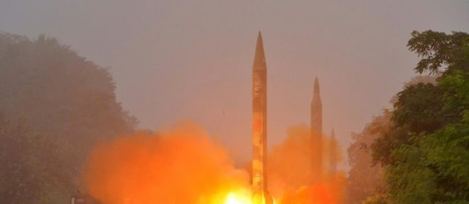 Photo fournie le 21 juillet 2016 par l'agence officielle nord-coreenne KCNA, d'un tir de missile a une date non precisee 