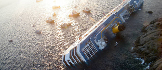 Le naufrage du Costa Concordia, au large de l'ile de Giglio le 13 janvier 2012, a fait 32 morts, tandis que 4 200 passagers, dont 450 Francais, ont pu etre sauves.