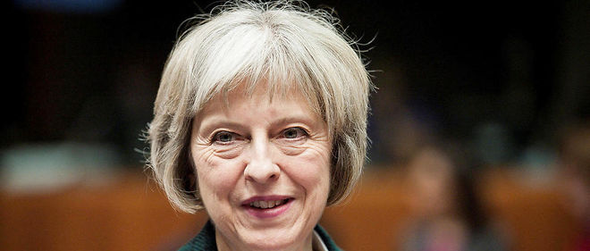 La Premier ministre Theresa May a averti que << des moments difficiles >> etaient a prevoir pour l'economie britannique apres le Brexit.
