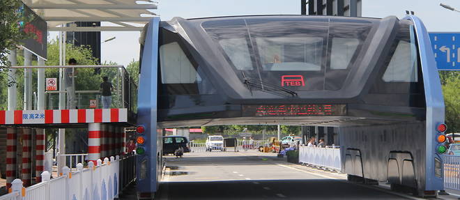 Le bus chinois anti-embouteillages presente a Qinhuangdao en aout n'etait qu'une operation publicitaire. 