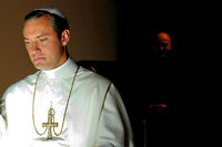 The Young Pope : le pape Jude Law se prend pour Dieu